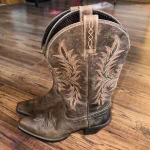 Ariat Round Up Maddox Square Toe Boots